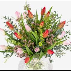 Mixed tulips bouquet 